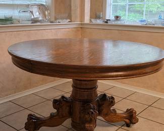 mama estate sale breakfast table