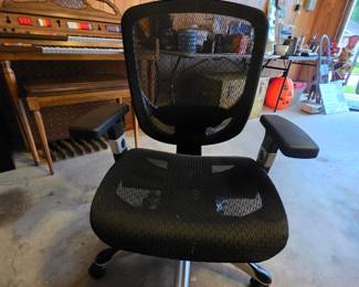 mama estate sale comp chair