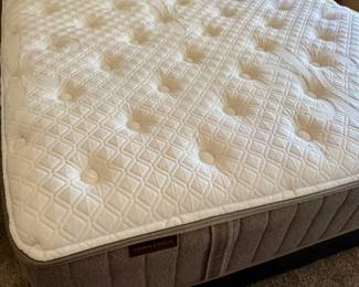 Queen Stearns & Foster