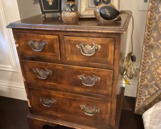 Antique Trosby or. Of nightstands