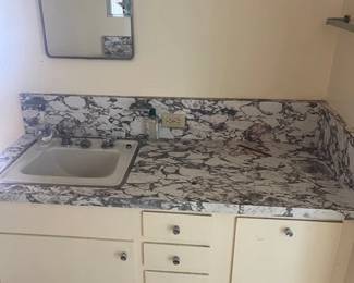 DEMO, 4 SELL