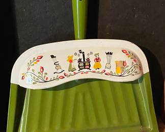Vintage Metal Dust Pan