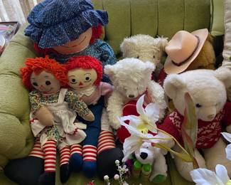 Bears and Raggedy Ann Dolls