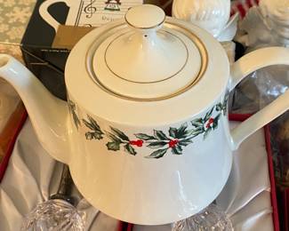 Holly Themed Teapot