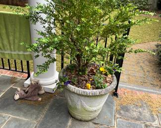 We have a total of three planters
All match $100each and you would need to arrange removing these items