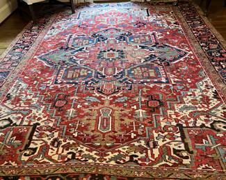 8’10”X11’10”
Antique Persian Heriz Rug
In excellent condition