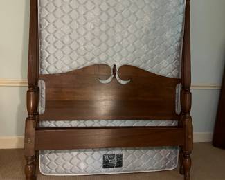 Very nice handmade for Queen poster bed with mattress set