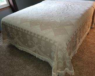 Heritage Fine Weavers, Reproduction Vintage Chenelle Coverlet/Bedspread.