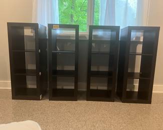 4 Storage cubby units