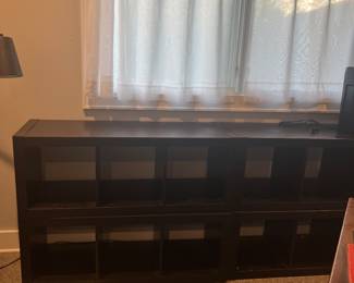 Cubby storage units