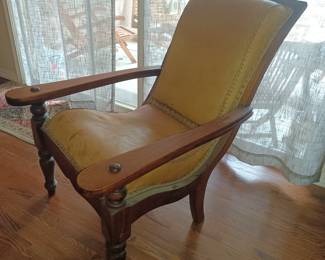 Awesome wood and leather 'recliner'