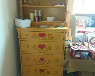 Lovely dresser with hutch