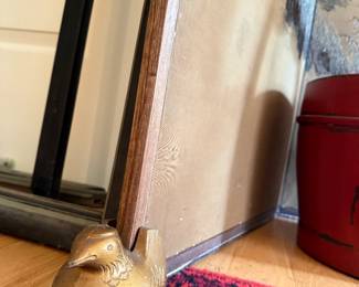 The little brass duck that holds the Screen/Panel just the best - there are 2