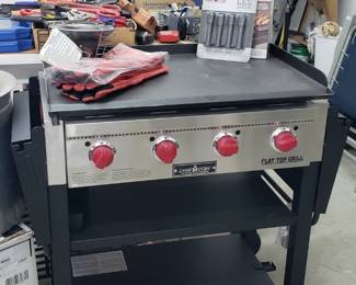 Camp Chef 4 burner, like NEW with griddle top