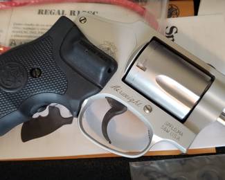 S&W - Airweight - .38 w/Laser