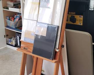 Canvas and nice easel