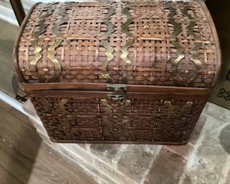 Vintage Picnic Wicker Basket