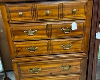 Pine Chest of Drawers