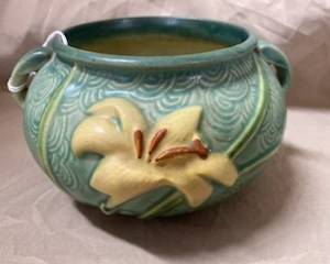 Roseville Zephyr Lily 2 Handle Vase-4"