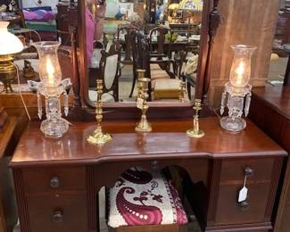 William & Mary Walnut Vanity w/Mirror