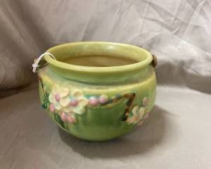 Roseville Apple Blossom Vase-4"
