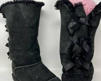 Lot 130e | sz6 Bow Back UGG Boot Boots