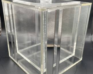 Lot 24 | Mirror in Lucite Vintage Modern Ice Bucket