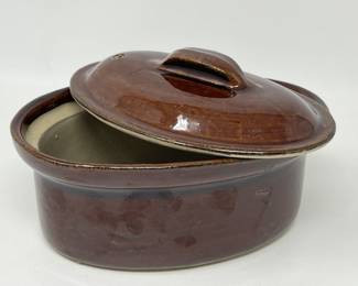 Lot 138 | Pearsons of Chesterfield Sm Stoneware Casserole