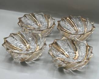 Lot 261 | Fostoria Wedding Bells Dessert Bowls