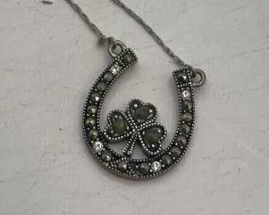 Lot 343 | Sterling Silver Scottish Agate Lucky Horseshoe
