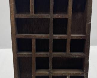 Lot 92 | Mini Sectioned Display Shelf Heart Country