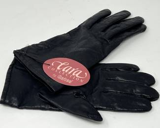 Lot 196 | NWT Ladies sz L Lined Leather Gloves Winter Glove