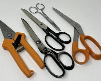Lot 208 | Scissors Shears Sewing Snips