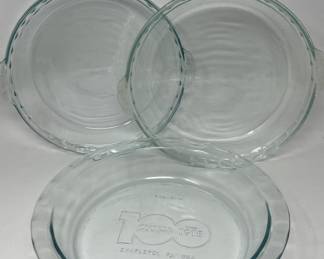 Lot 139 | 9.5" Pyrex Pie Plates Baking Glass Dishes