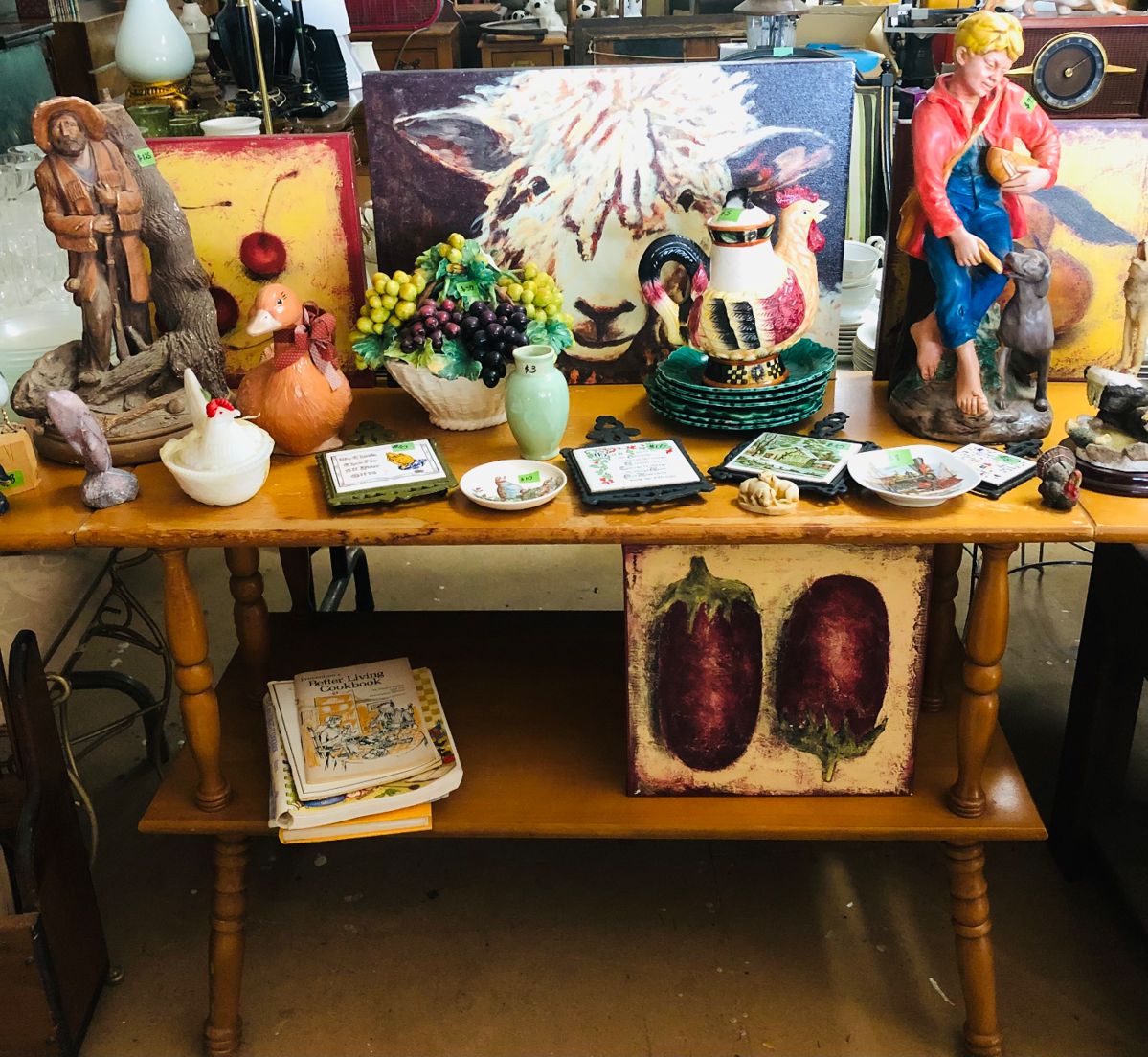 Fun variety of kitchen kitch!