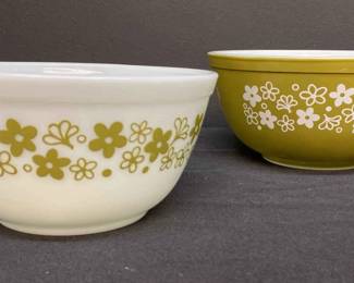 01 Vintage Pyrex Crazy Daisy Mixing Bowls