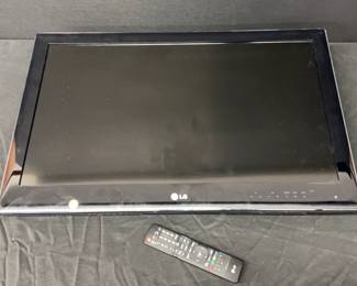 LG 32 TV With Remote