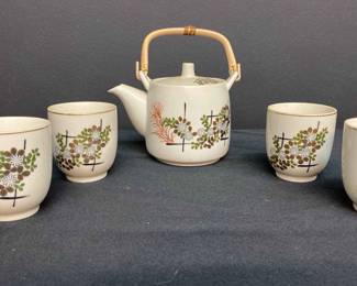 Vintage Japanese Kutani Ware Teapot Yunomi Teacups