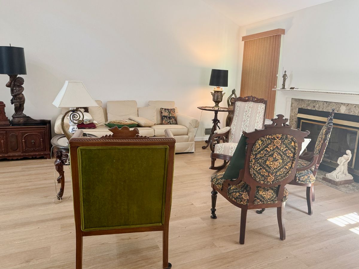 ANTIQUE EASTLAKE VICTORIAN CHAIRS & ACCENT PIECES