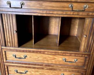 Kindel Grand Rapids Gentlemen's Chest with tambour doors