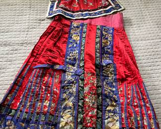 Antique Chinese house servant outfit from 1940s Shanghai