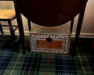 small drop-leaf table with one drawer - Gordon's Jensen City, TN