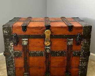 007 Antique Victorian Flat Top Trunk
