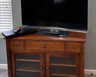A A Laun Furniture Console with 40 TV