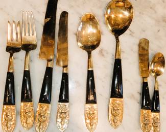Siam Flatware set 1 of 2