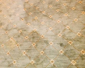 Room size carpet/rug
