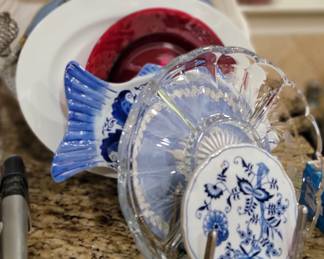 Serving platters and trays