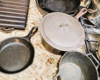 Cast iron cookware