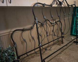 Brass beds of Virginia king size bed 