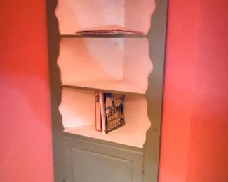 Corner Hutch